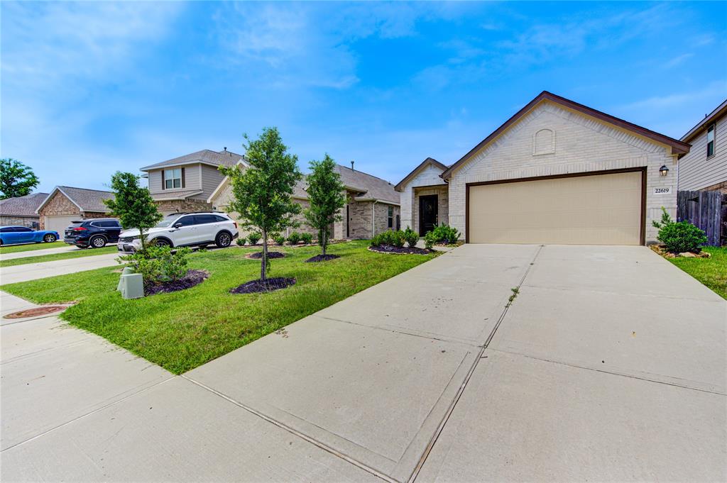 22619 Malvicino Drive, Montgomery, Texas image 3