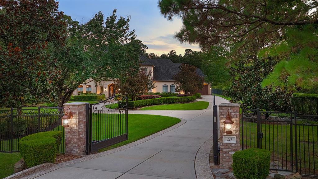 227 Starlight Place