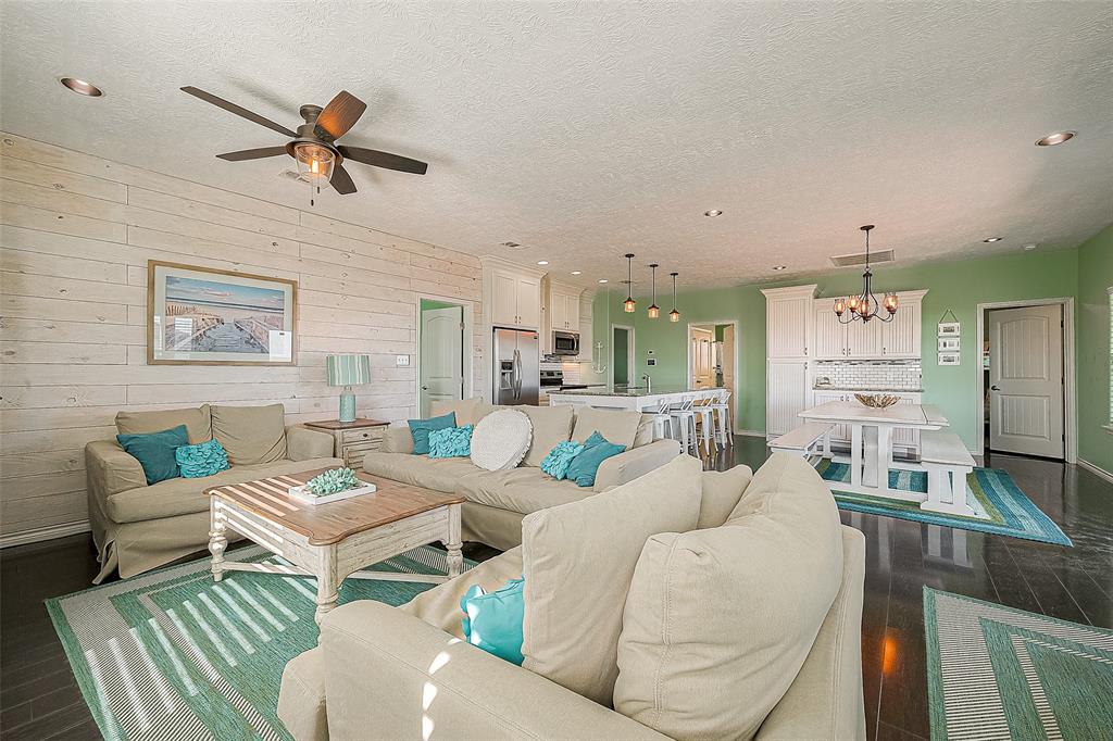 3401 Sand Castle Lane, Port Bolivar, Texas image 11