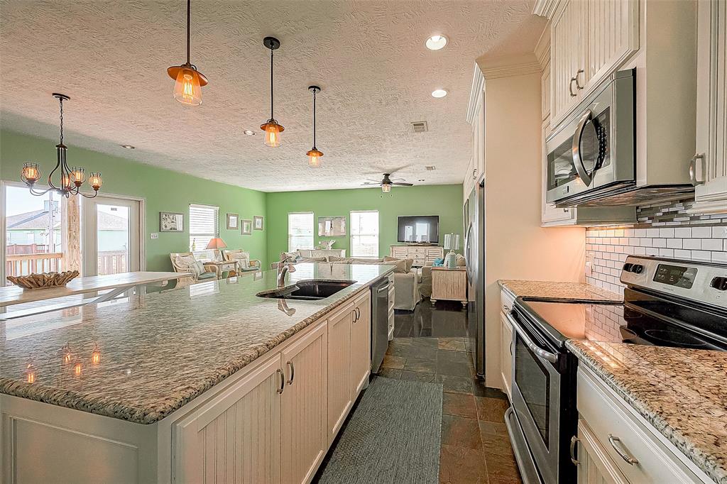 3401 Sand Castle Lane, Port Bolivar, Texas image 18