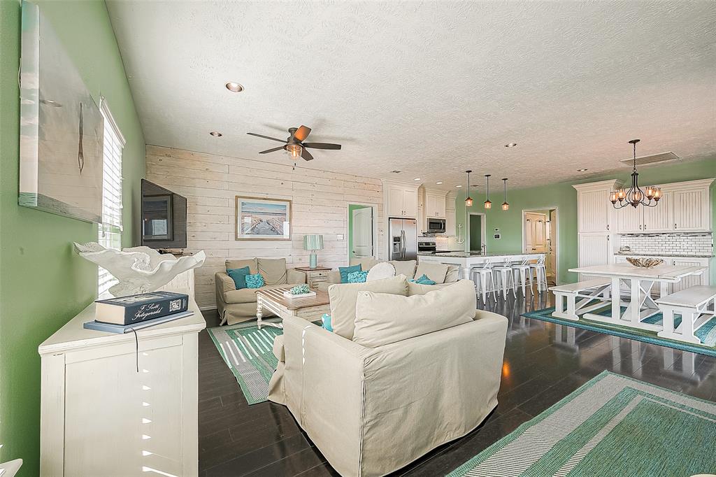 3401 Sand Castle Lane, Port Bolivar, Texas image 10