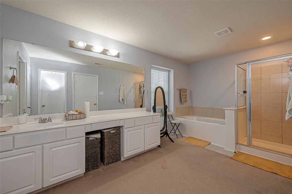 Houston, Texas 77049, United States, 5 Bedrooms Bedrooms, ,3 BathroomsBathrooms,Residential,Pending,44651