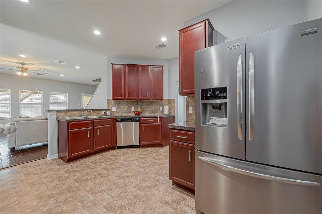 Houston, Texas 77049, United States, 5 Bedrooms Bedrooms, ,3 BathroomsBathrooms,Residential,Pending,44651