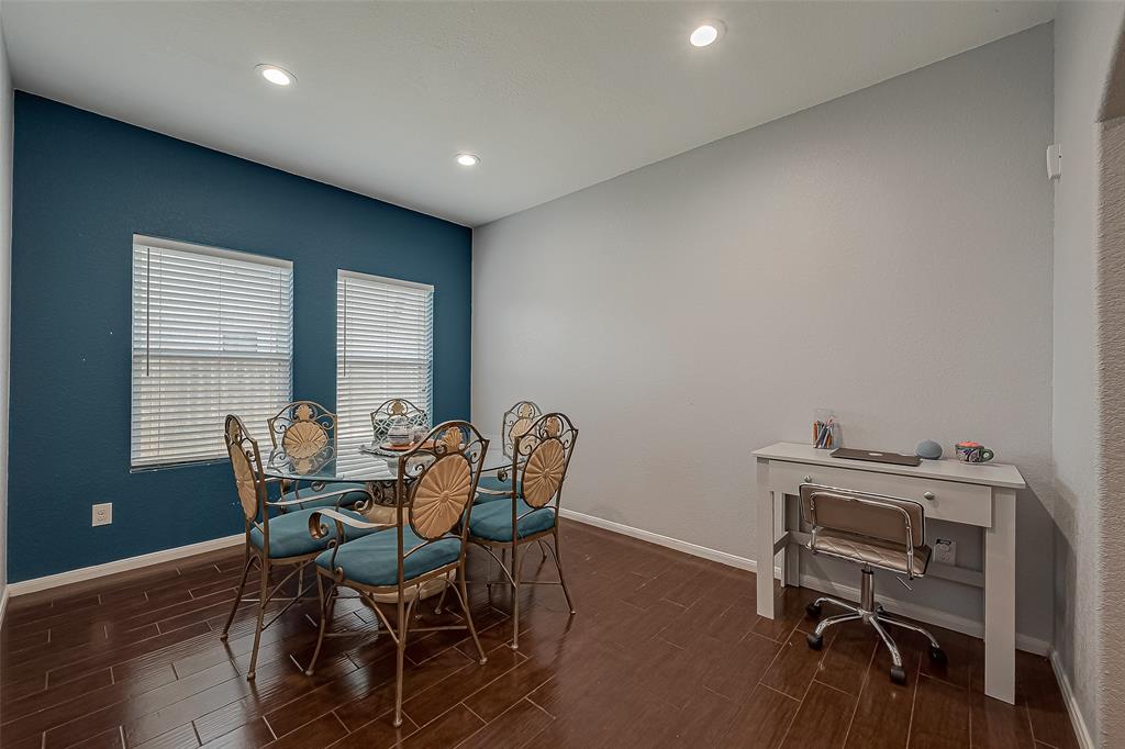 Houston, Texas 77049, United States, 5 Bedrooms Bedrooms, ,3 BathroomsBathrooms,Residential,Pending,44651