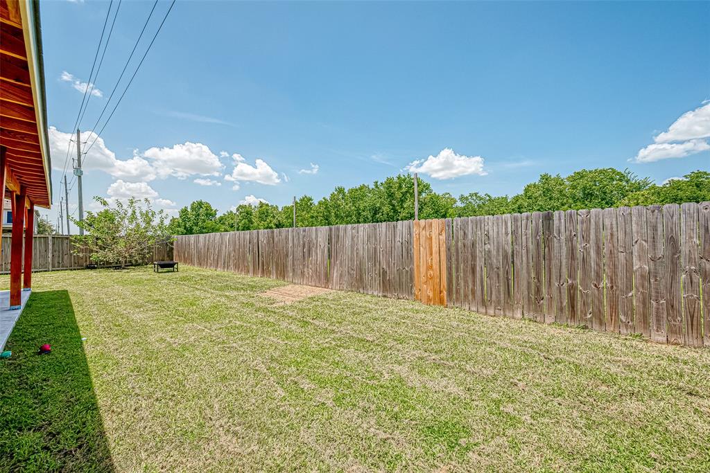 Houston, Texas 77049, United States, 5 Bedrooms Bedrooms, ,3 BathroomsBathrooms,Residential,Pending,44651