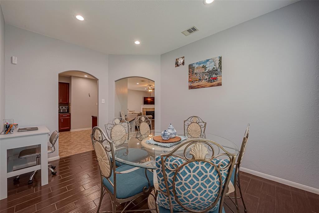 Houston, Texas 77049, United States, 5 Bedrooms Bedrooms, ,3 BathroomsBathrooms,Residential,Pending,44651