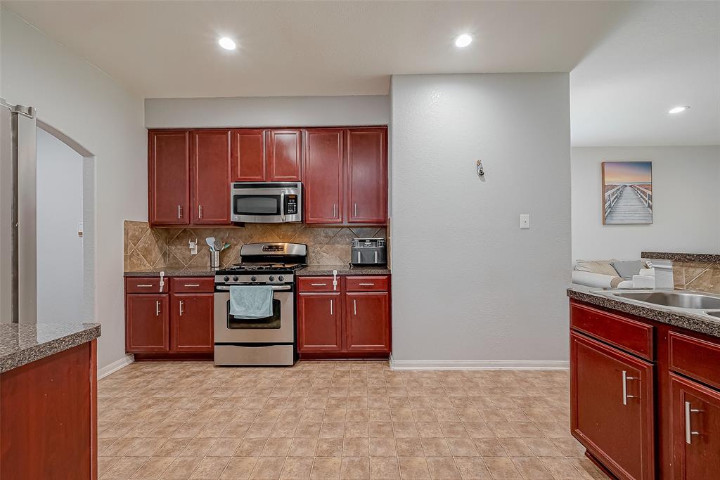 Houston, Texas 77049, United States, 5 Bedrooms Bedrooms, ,3 BathroomsBathrooms,Residential,Pending,44651