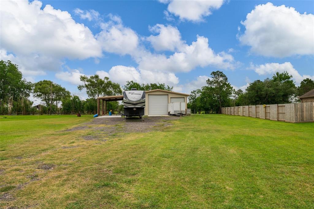 820 Louisiana Avenue, League City, Texas image 3