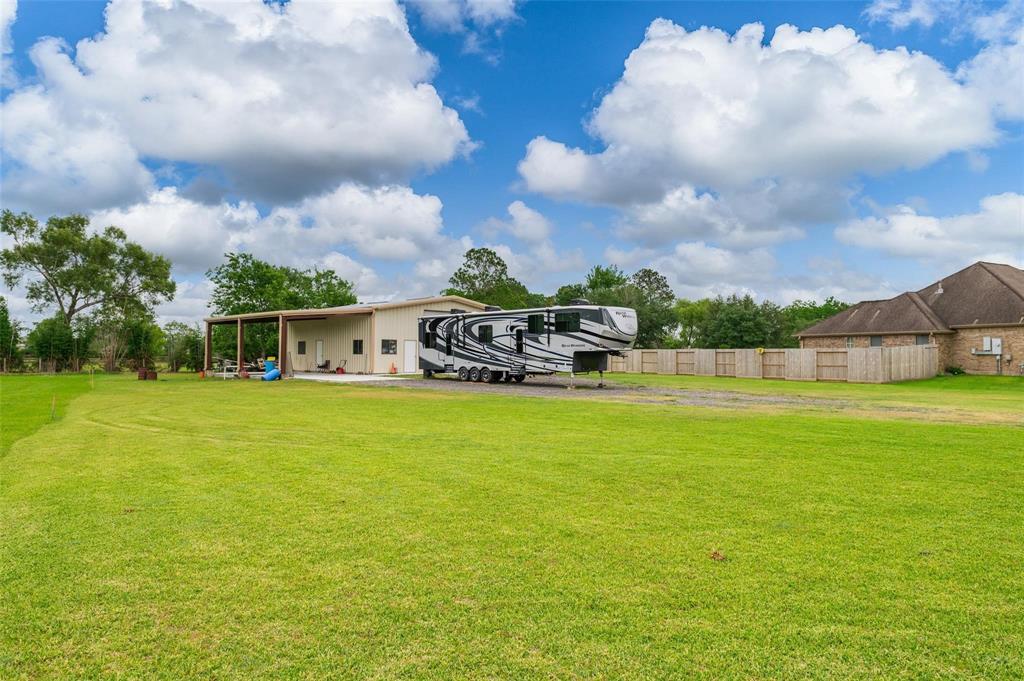 820 Louisiana Avenue, League City, Texas image 2