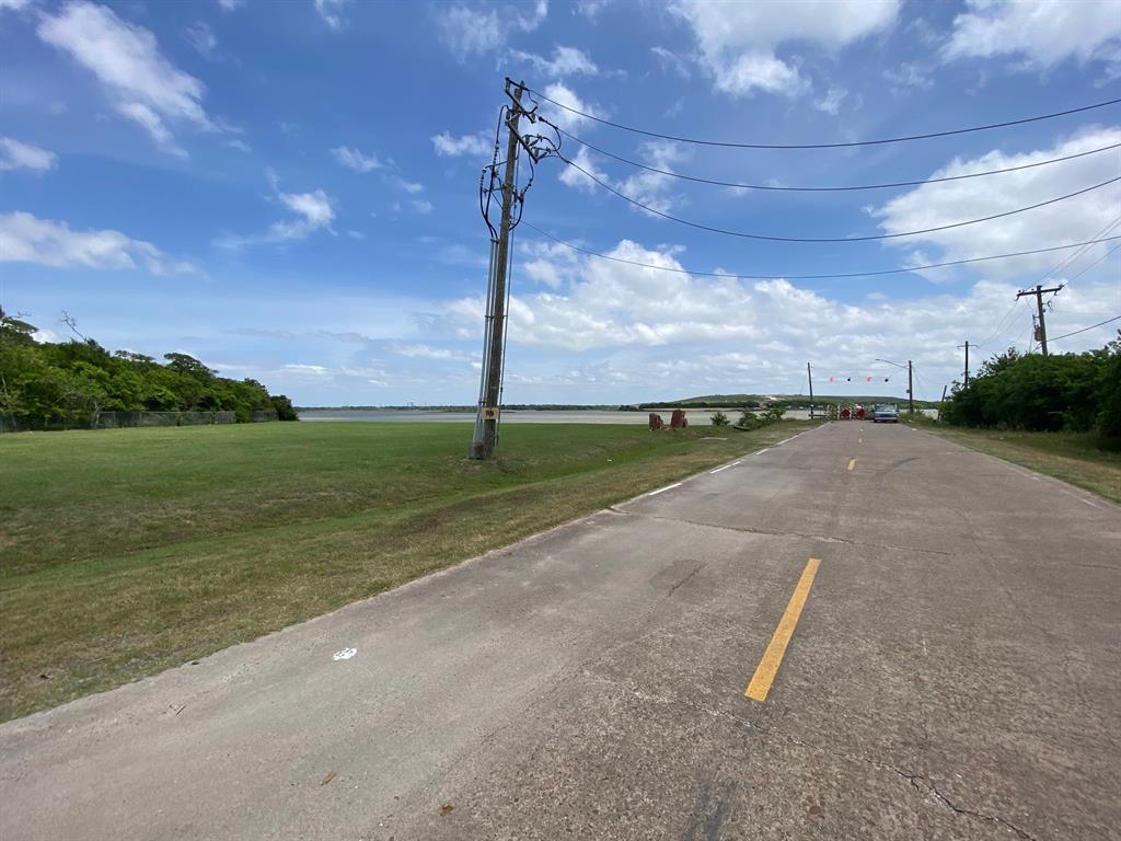 Tri City Beach Road, Baytown, Texas image 4