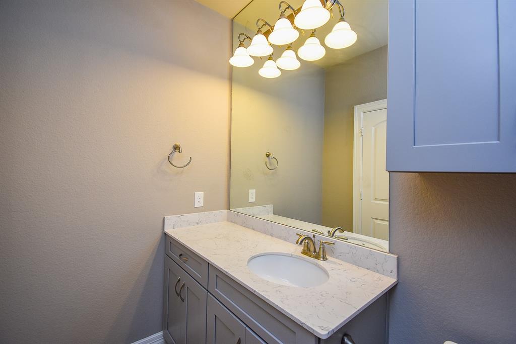 5006 Isidore Lane, Missouri City, Texas image 17