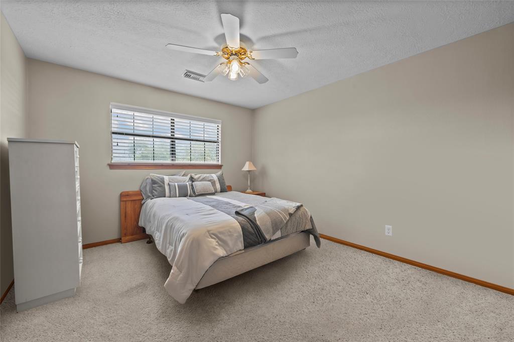 5922 Redfish Run, Baytown, Texas image 20