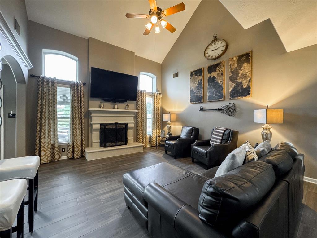 302 Magnolia Estates Drive, League City, Texas image 7