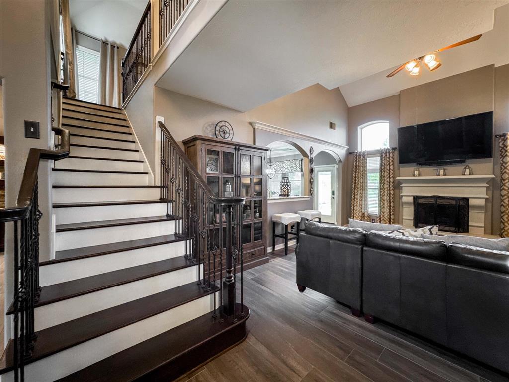 302 Magnolia Estates Drive, League City, Texas image 6