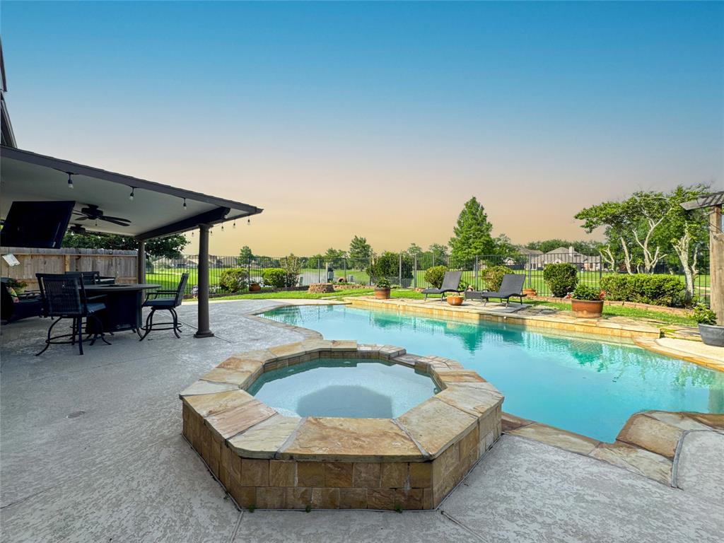 302 Magnolia Estates Drive, League City, Texas image 32