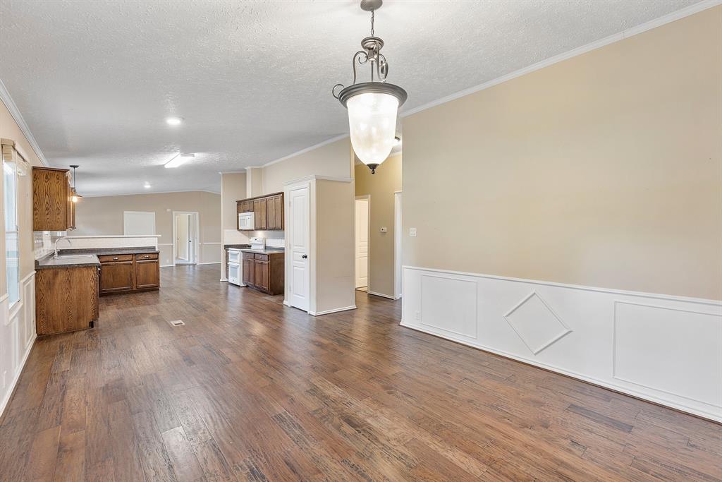 12207 Walraven Drive, Huffman, Texas image 11