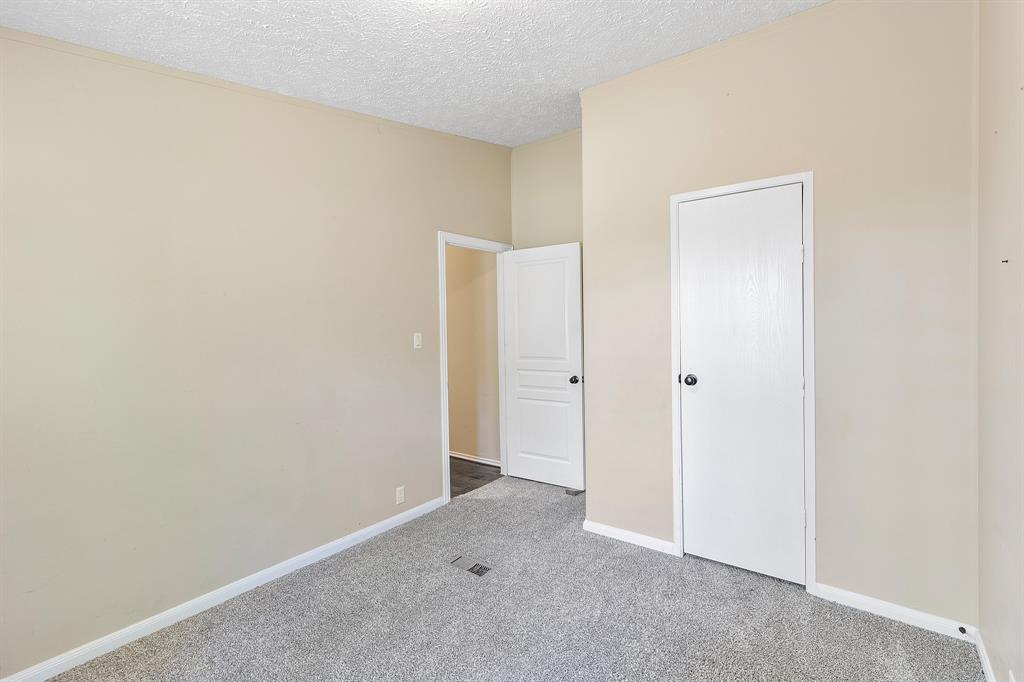 12207 Walraven Drive, Huffman, Texas image 22
