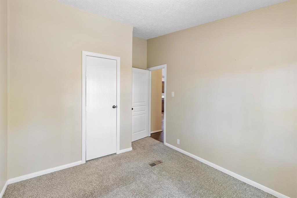 12207 Walraven Drive, Huffman, Texas image 19