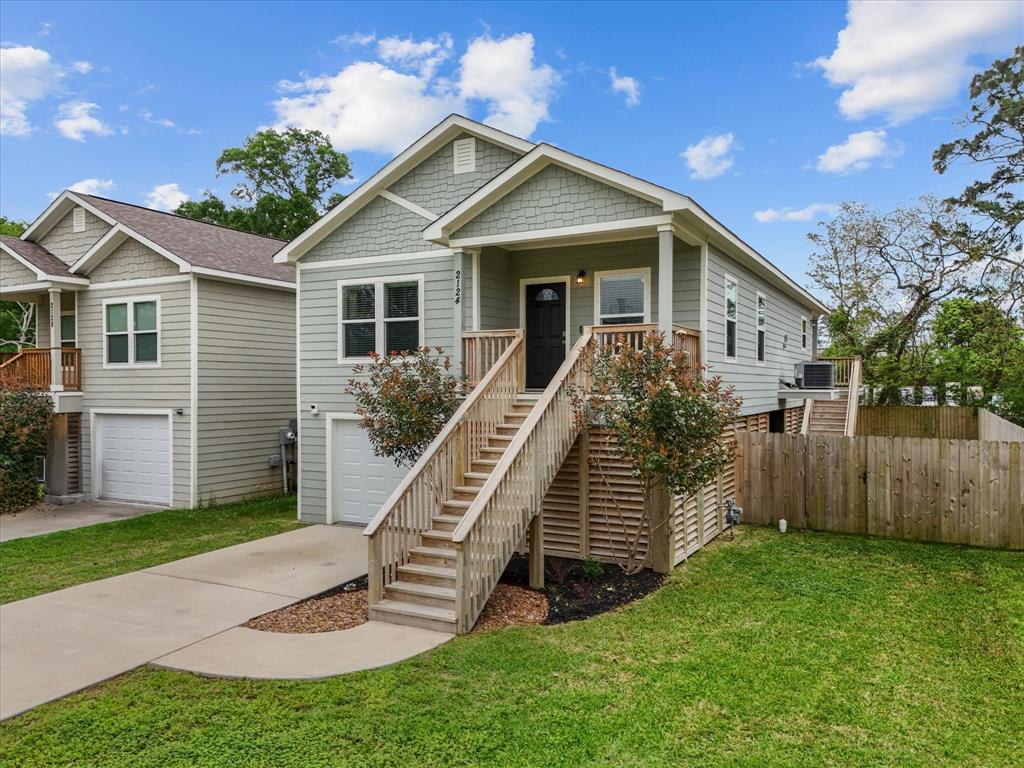 2124 Holly Drive, Dickinson, Texas image 1