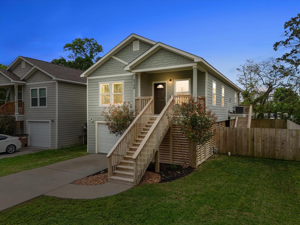 2124 Holly Drive