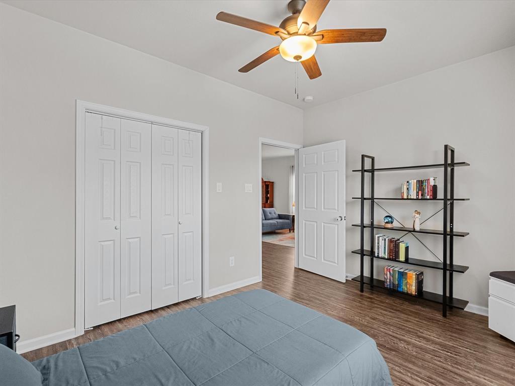2124 Holly Drive, Dickinson, Texas image 20