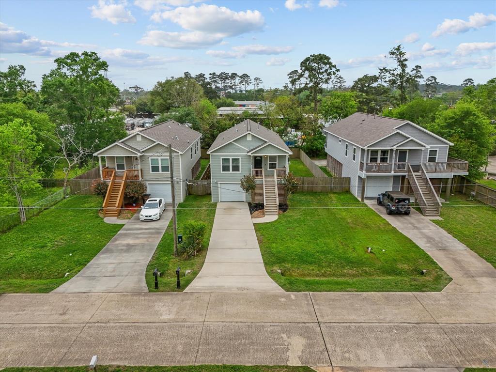 2124 Holly Drive