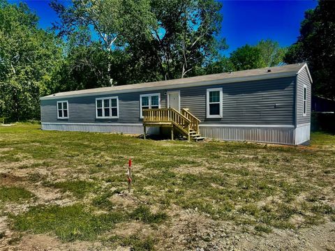 A home in Groveton