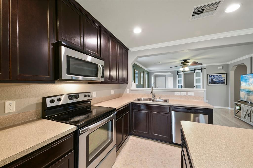 1327 Athea Way Way, Rosenberg, Texas image 7