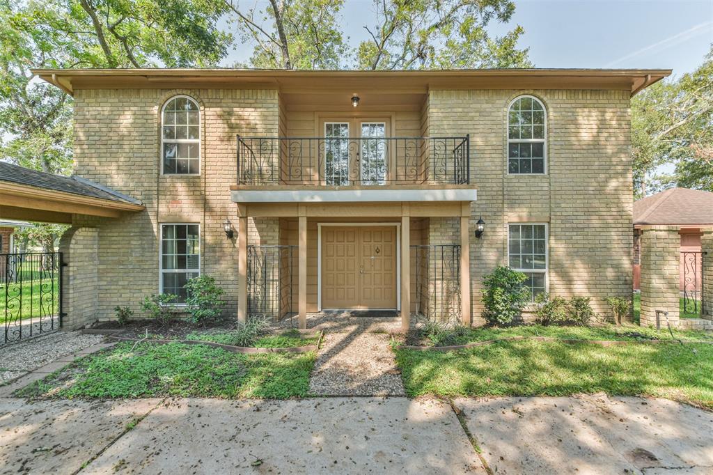 316 Saint Cloud Drive, Friendswood, Texas image 2