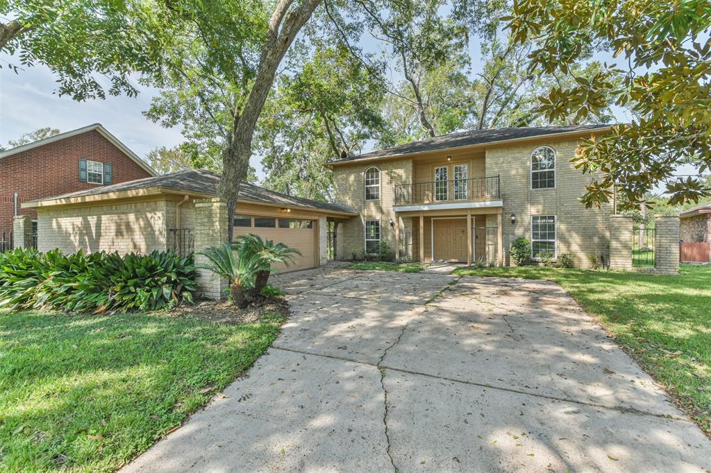 316 Saint Cloud Drive, Friendswood, Texas image 1