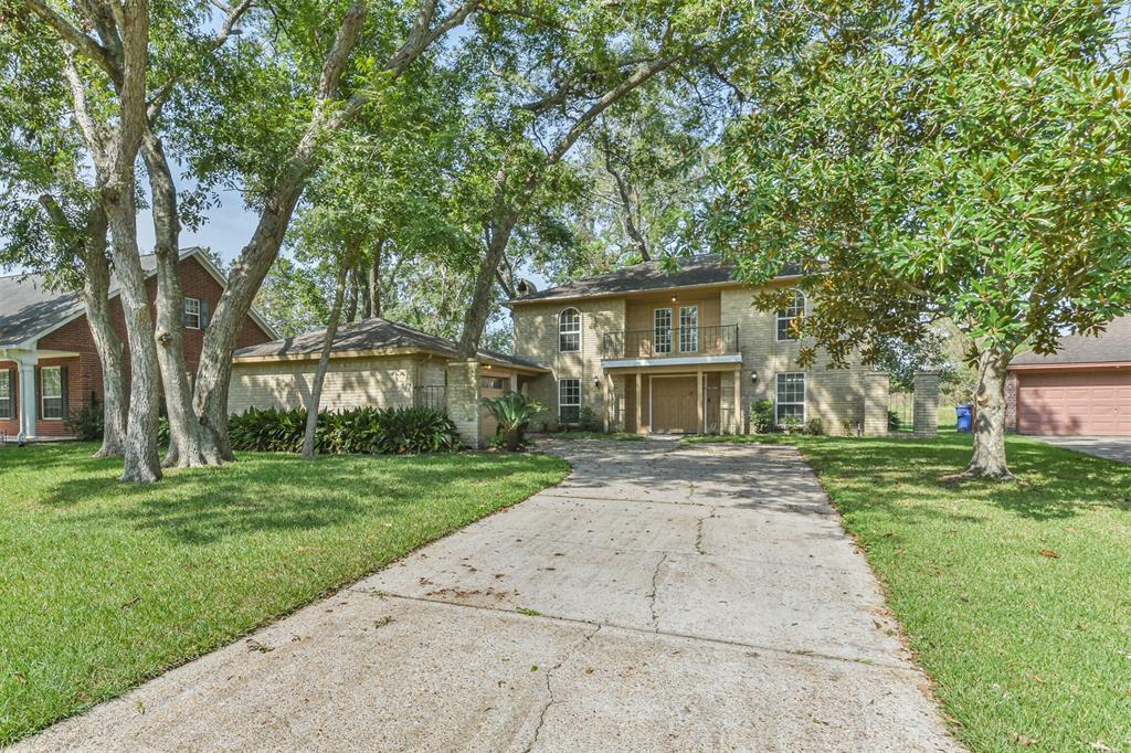 316 Saint Cloud Drive, Friendswood, Texas image 44