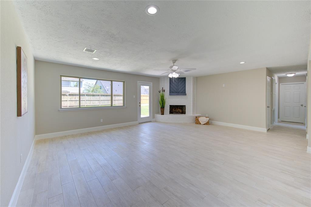 2324 Hampton Road, League City, Texas image 22
