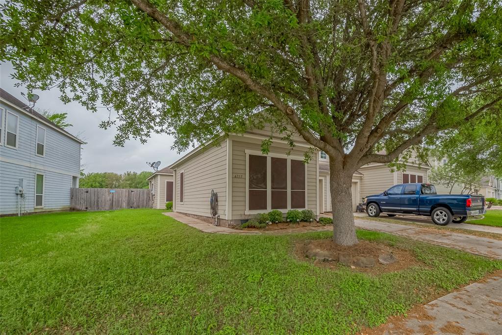 6715 Independence Boulevard, Baytown, Texas image 2