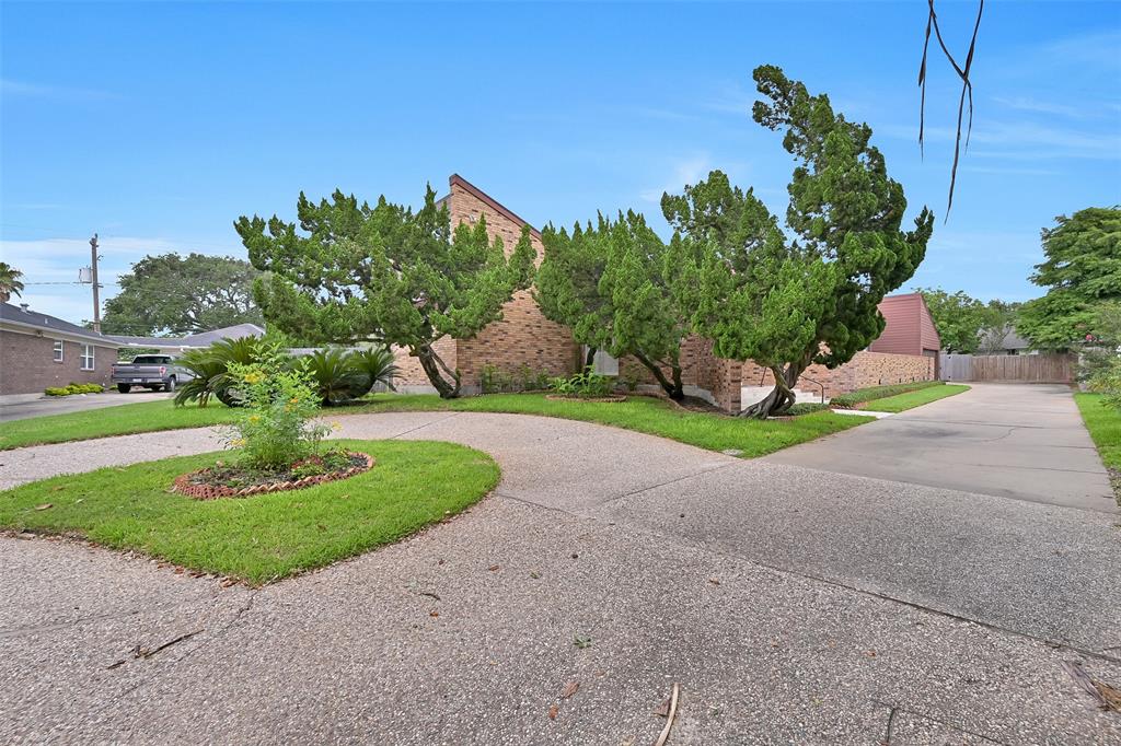12 E Dansby Drive