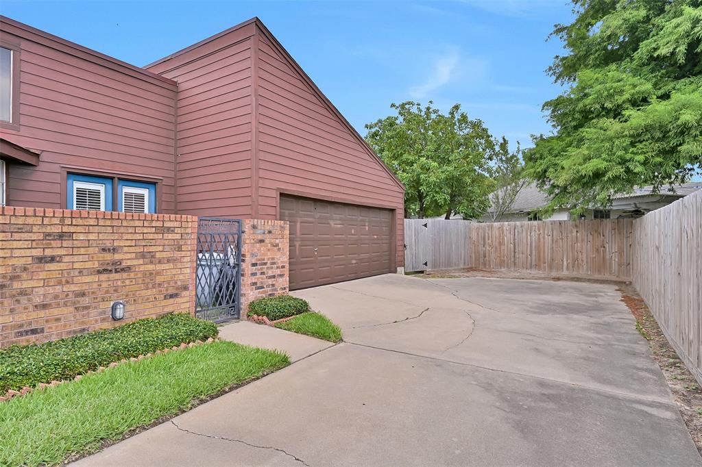 12 E Dansby Drive