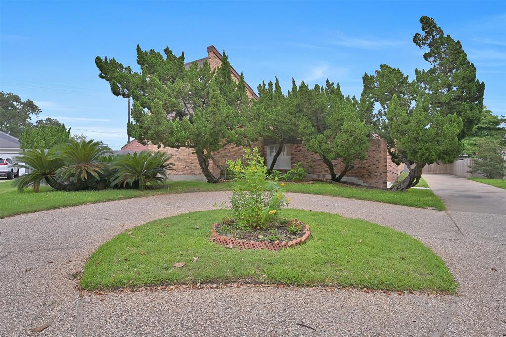 12 E Dansby Drive