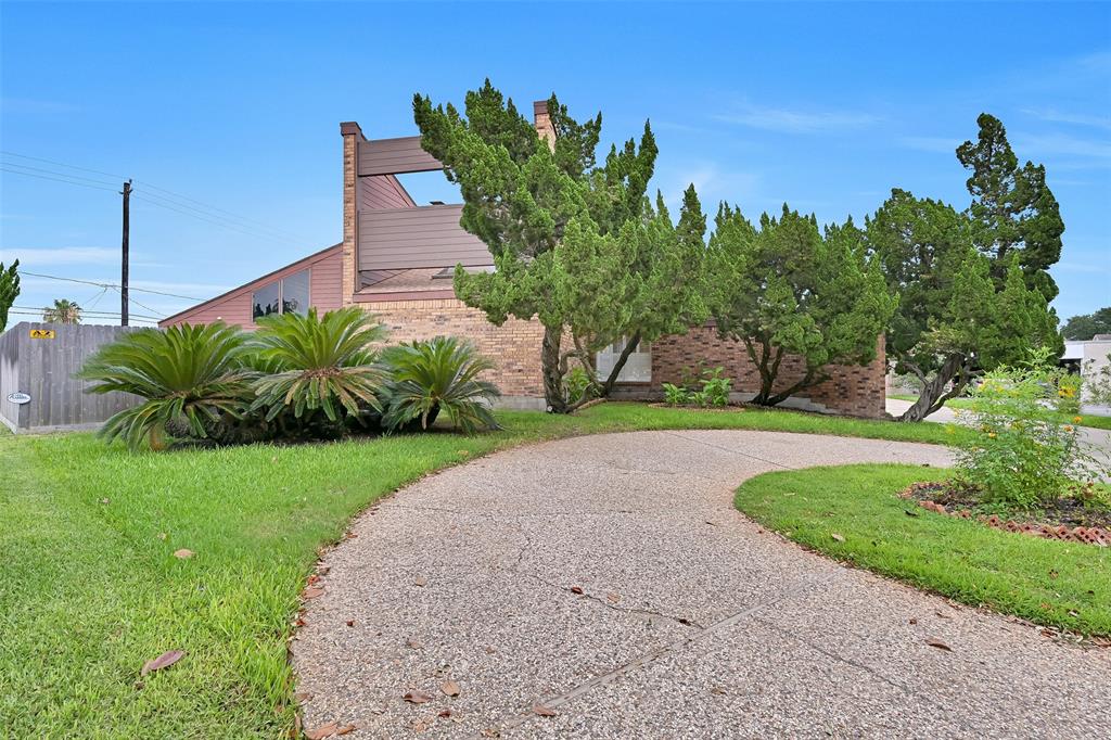 12 E Dansby Drive