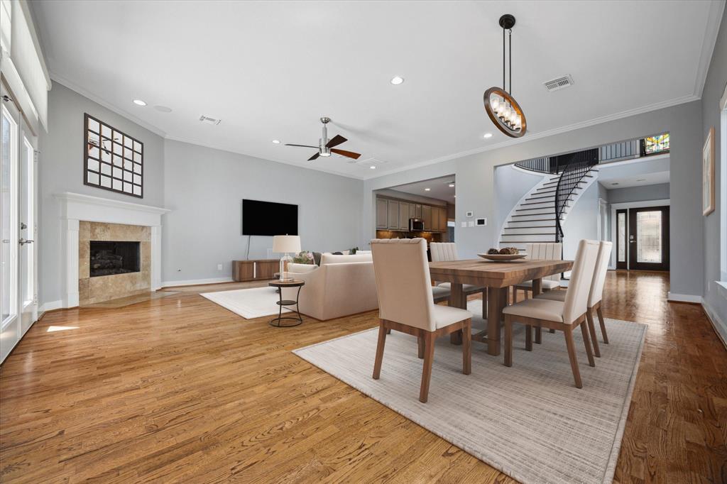 Houston, Texas 77007, United States, 3 Bedrooms Bedrooms, ,3 BathroomsBathrooms,Residential,Active,88763