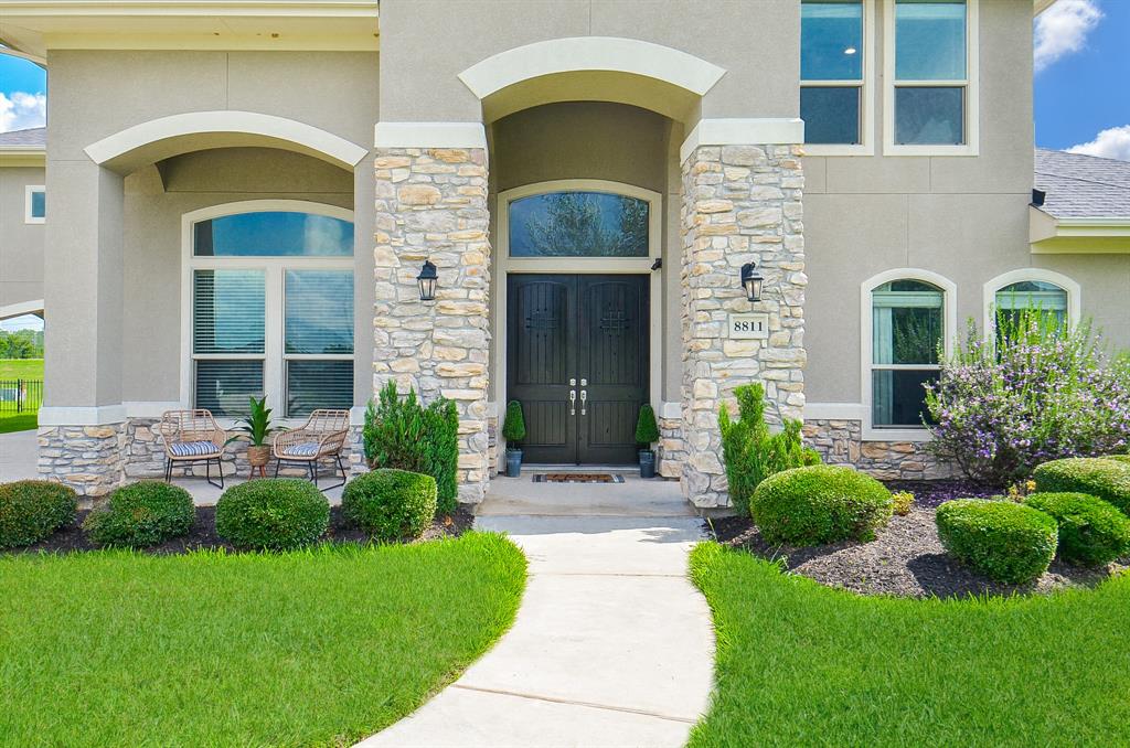 8811 Majesty Lane