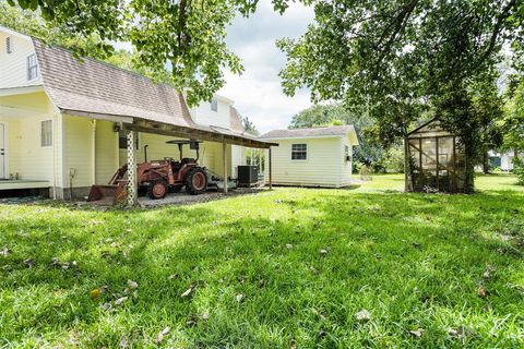 A home in Alvin