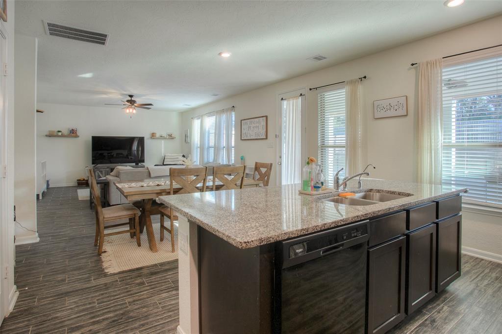 1925 Harmon Drive, Conroe, Texas image 15