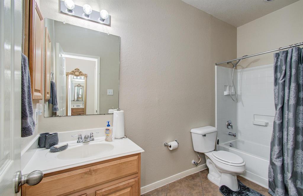 21522 Amesbury Meadow Lane, Spring, Texas image 8