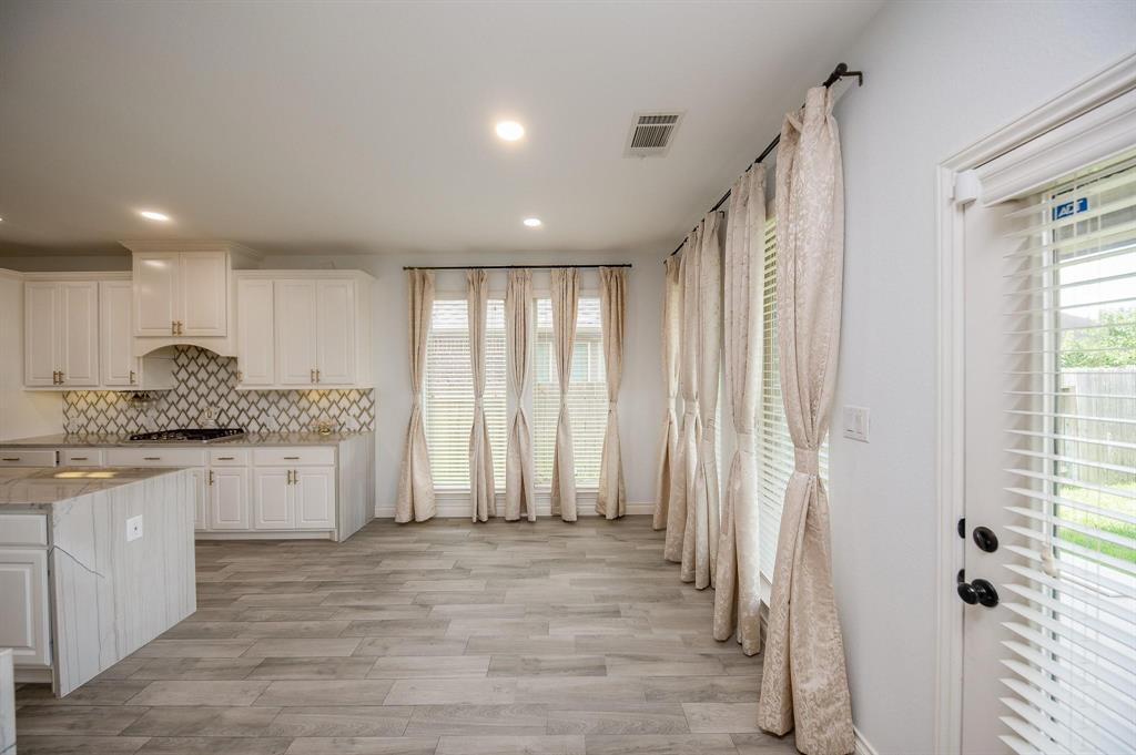 3707 Brampton Island Drive, Katy, Texas image 19
