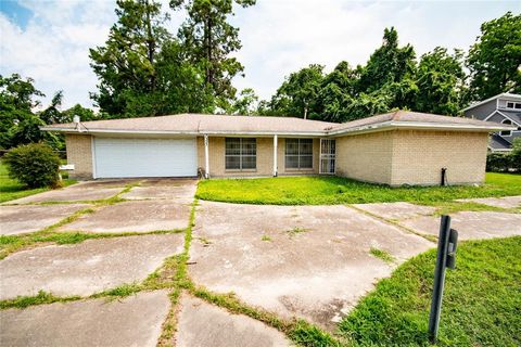 7325 Ley Road Houston TX 77028