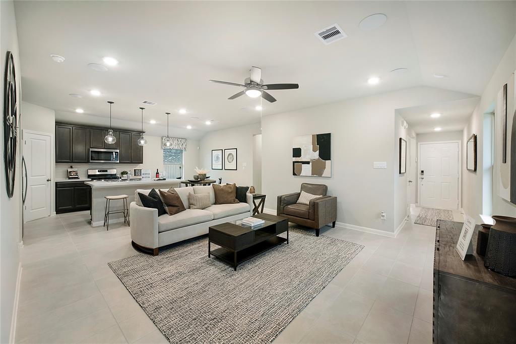 2792 Holly Laurel Drive, Alvin, Texas image 5