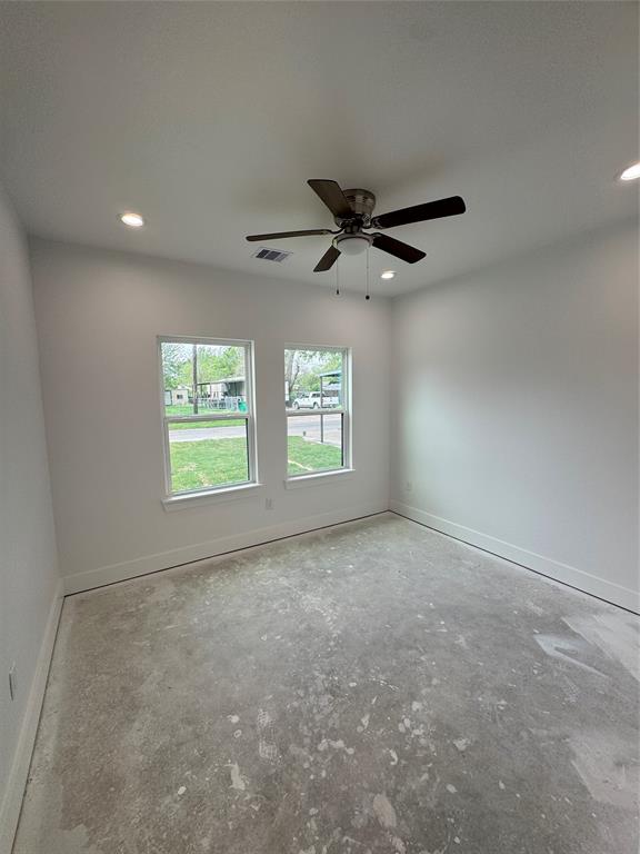 314 E Republic Avenue, Baytown, Texas image 7