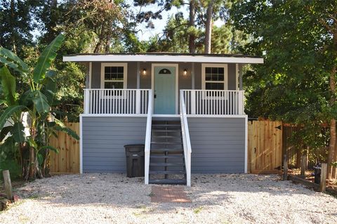 Photo of 926 Queenswood, Montgomery, TX 77316 (MLS # 56301451)