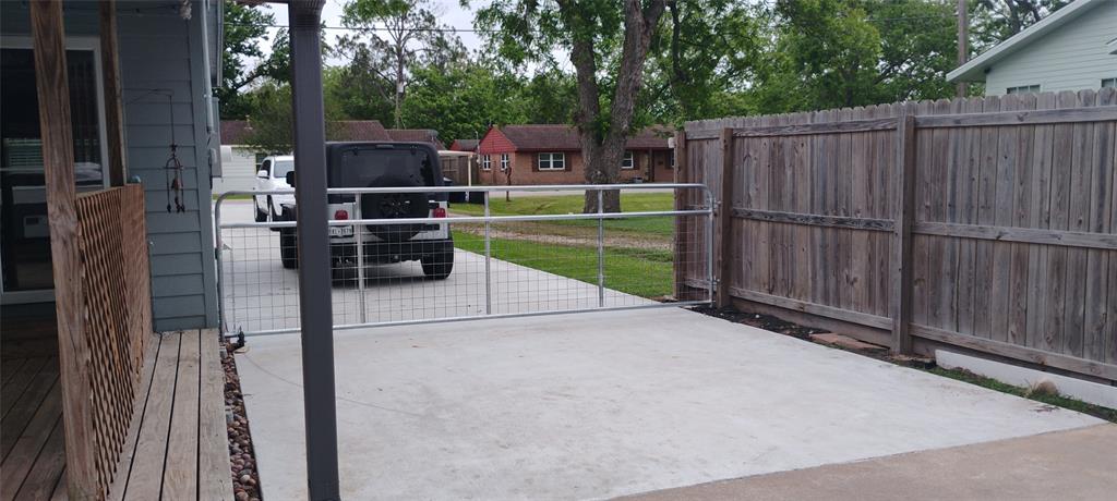 702 Jefferson Street, West Columbia, Texas image 10