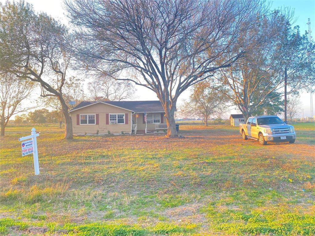 6514 Track Road, Beasley, Texas image 4