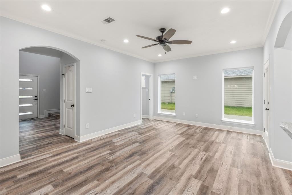 377 Road 5102l, Cleveland, Texas image 9
